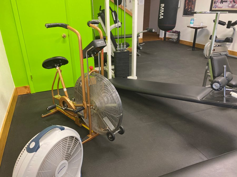 Days Inn Thermopolis 90s exercise bike