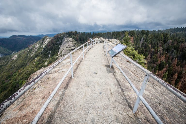 Moro Rock Hike Trail – Sequoia National Park, California