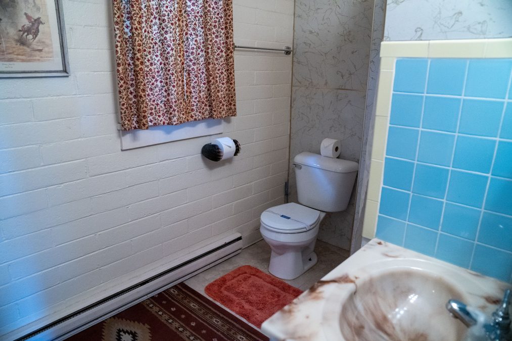 Bathroom at the Black Bear Inn - Dubois Wyoming