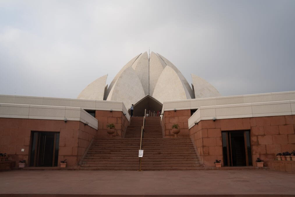 Lotus Temple - How to visit the Lotus Temple in New Delhi India
