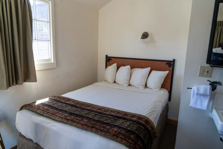 Old Faithful Lodge Cabins Reviews in Yellowstone National Park – Know BEFORE you stay!
