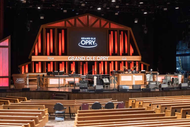 Grand Ole Opry Backstage Tour Review Guide – Nashville, Tennessee